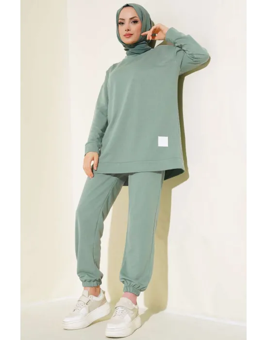 Çağla Yeşil Arma Detaylı Ribanalı Rahat Kesim İkili Takım