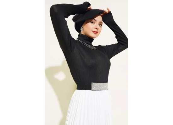 Siyah Boğazlı Fitilli Triko Body