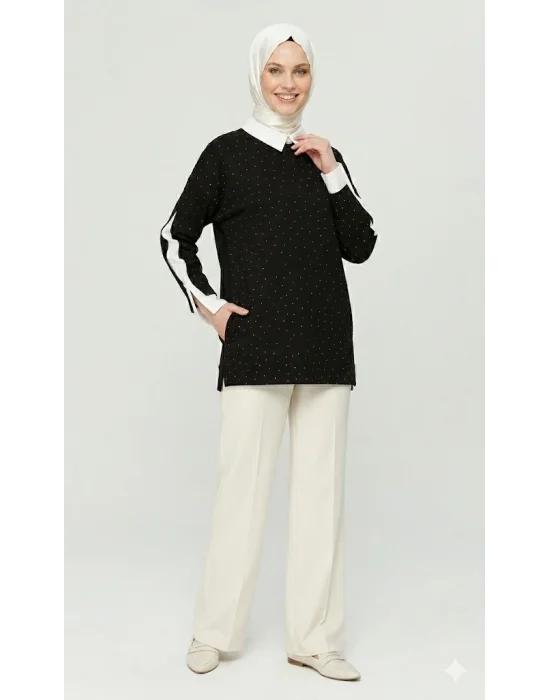 Yazgı Moda Kadın Siyah Beyaz Yaka Detaylı Puanlı İki Parçalı Görünümlü Tesettür Tunik