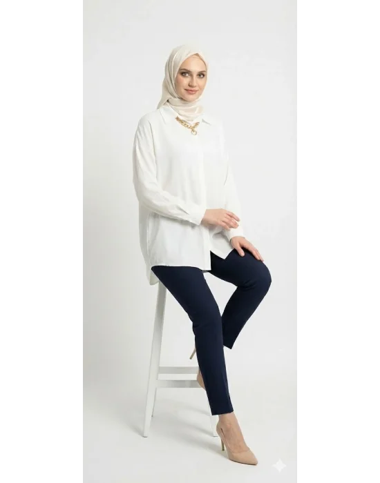 BrandName Beyaz Dökümlü Oversize Zincir Detaylı Tesettür Tunik Gömlek