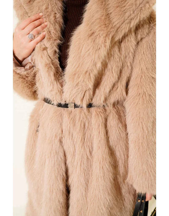 Bej Lüks Kürk Detaylı Uzun Kaban