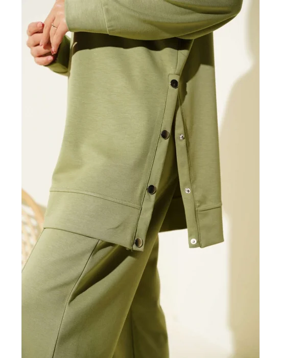 Bisiklet Yaka Yanları Metal Düğmeli İkili Takım Çağla Yeşili