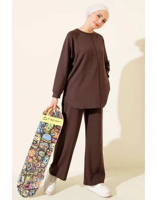 Kahve Rengi Oversize Sweatshirt Ve Geniş Paça Pantolon Kombin Takım