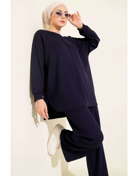 Lacivert Oversize Sweatshirt Ve Geniş Paça Pantolon Kombin Takım