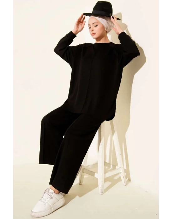 Siyah Oversize Sweatshirt Ve Geniş Paça Pantolon Kombin Takım