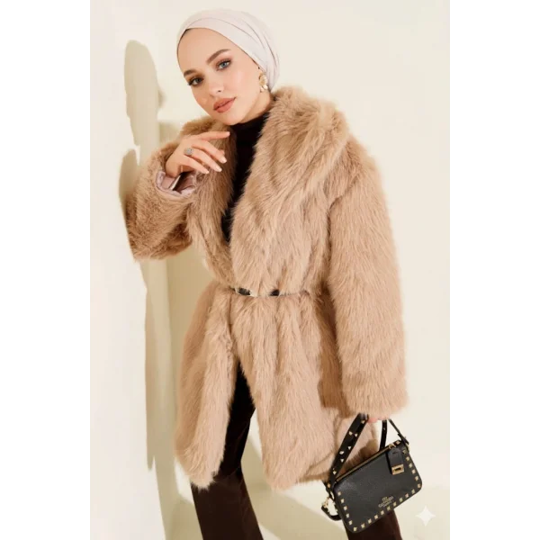 Bej Lüks Kürk Detaylı Uzun Kaban