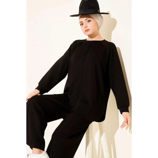 Siyah Oversize Sweatshirt Ve Geniş Paça Pantolon Kombin Takım