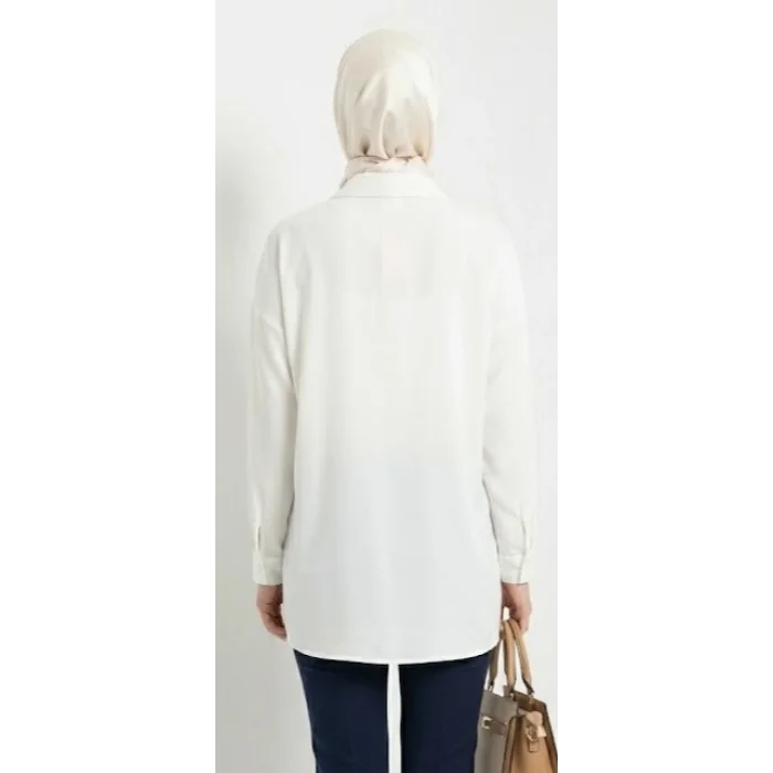 BrandName Beyaz Dökümlü Oversize Zincir Detaylı Tesettür Tunik Gömlek
