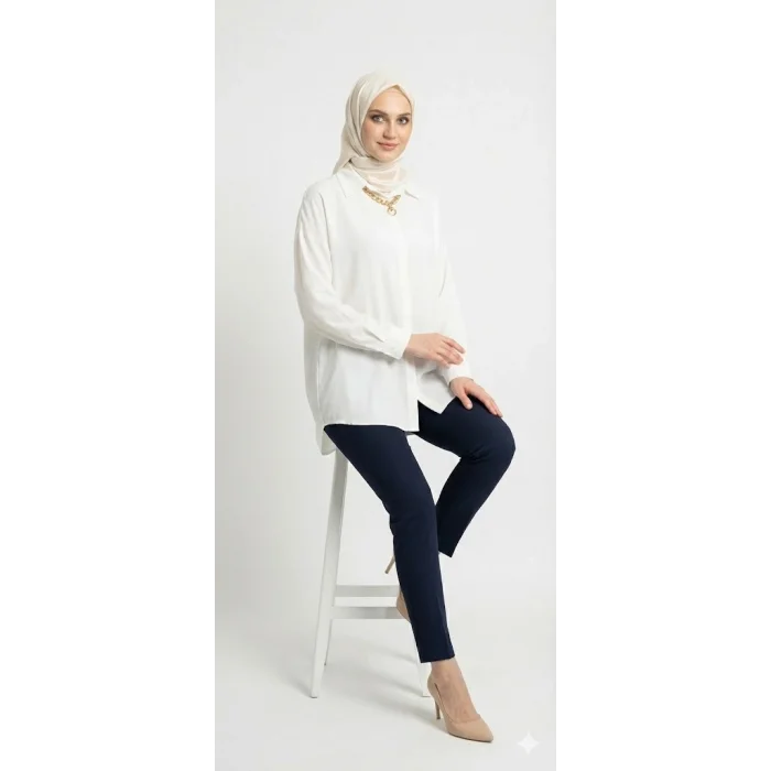 BrandName Beyaz Dökümlü Oversize Zincir Detaylı Tesettür Tunik Gömlek
