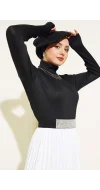 Siyah Boğazlı Fitilli Triko Body