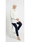 BrandName Beyaz Dökümlü Oversize Zincir Detaylı Tesettür Tunik Gömlek