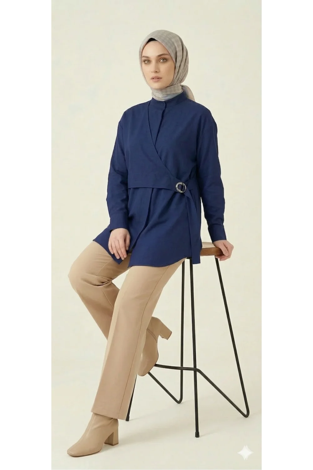 Yeni Sezon | Özel Tasarım Halka Detaylı Kruvaze Görünümlü Tunik - Lacivert