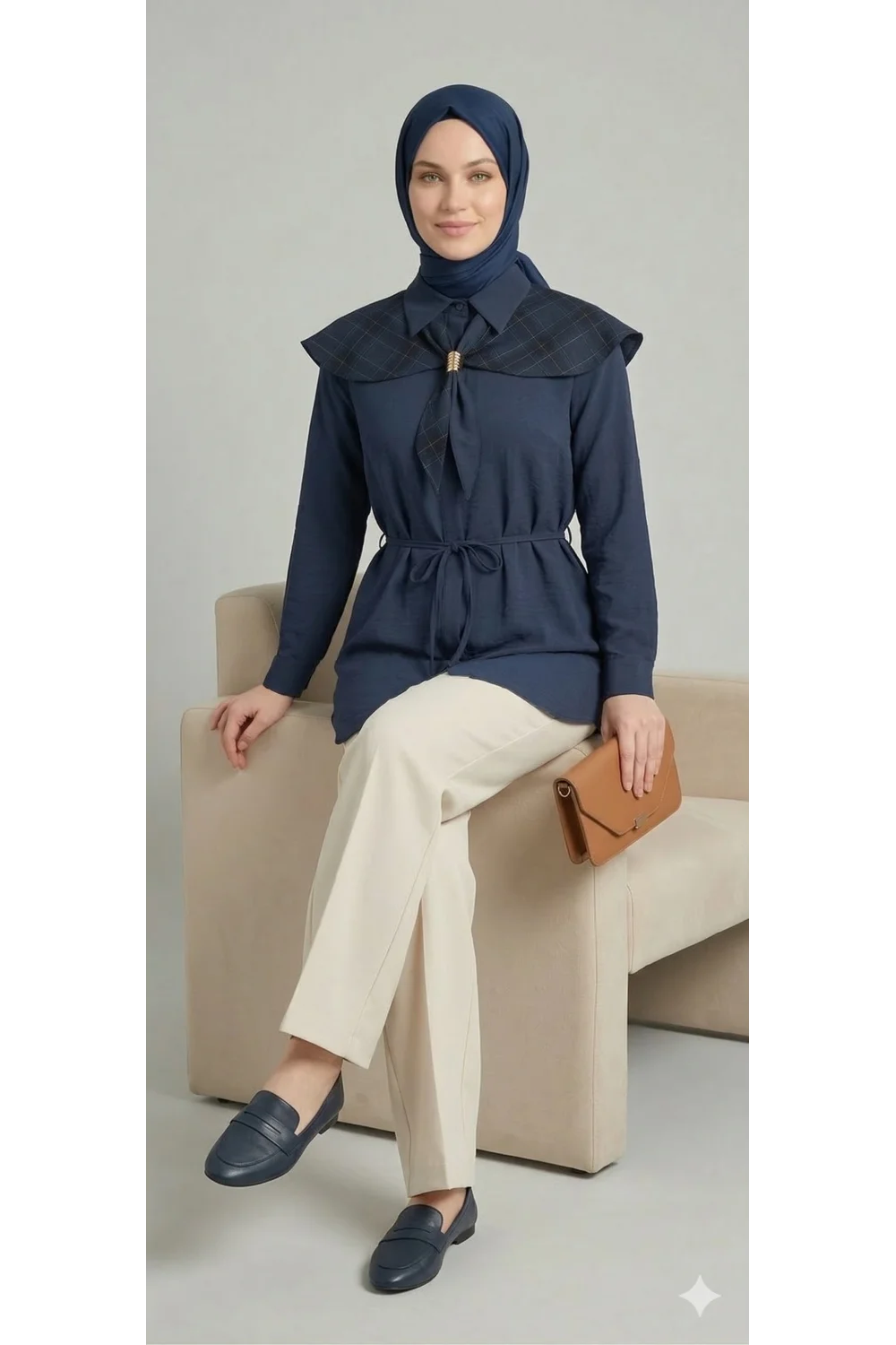 Ekose Pelerin Yaka Detaylı Kuşaklı Lacivert Tunik Gömlek