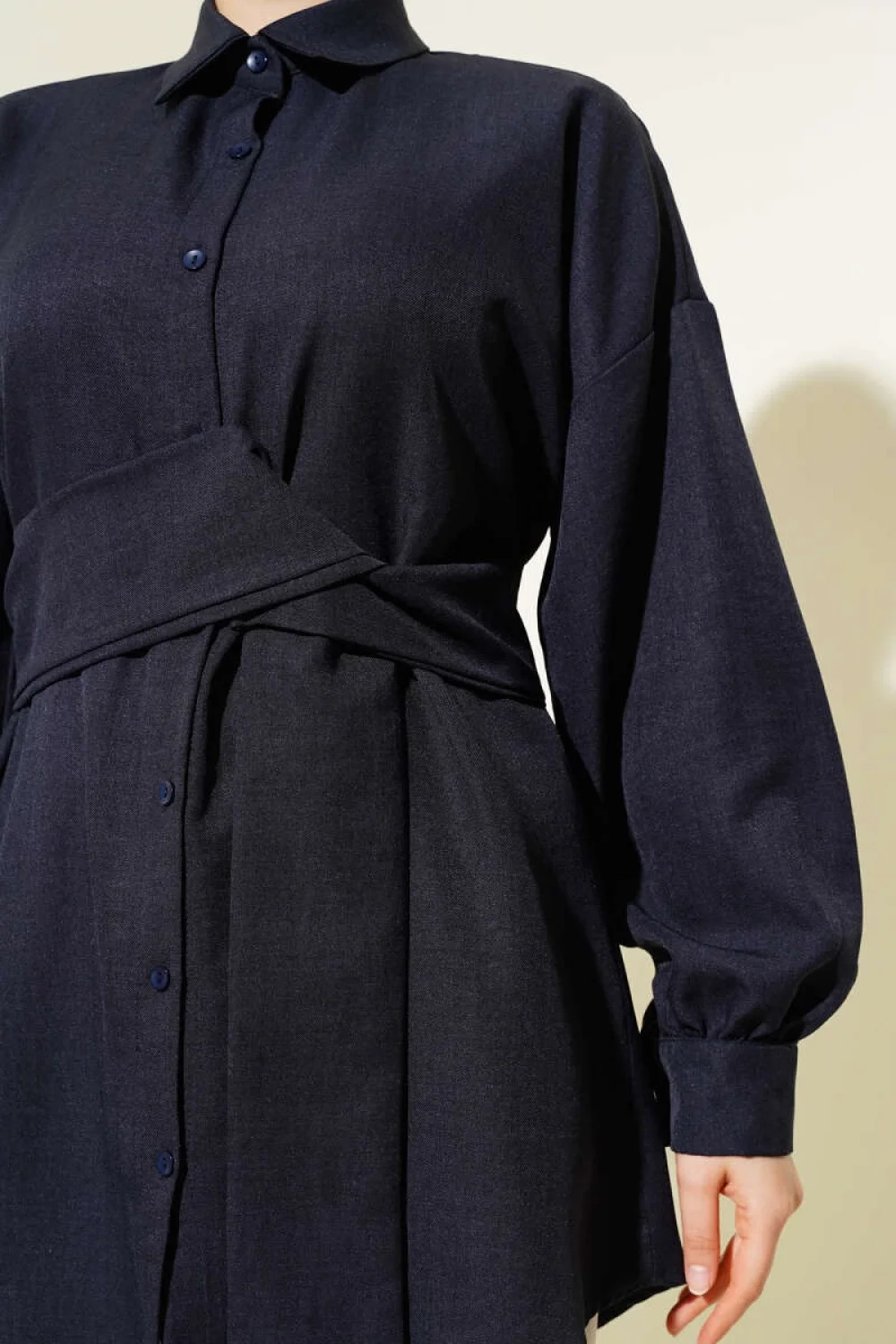 Kendinden Geniş Kuşaklı Gömlek Lacivert