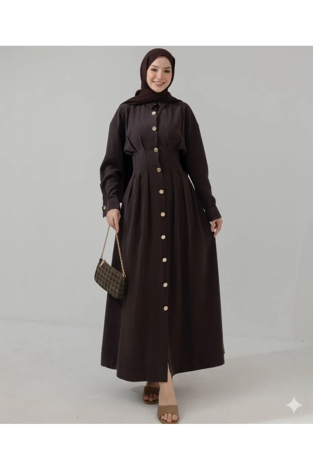 Düğme Detaylı Beli Büzgülü Tasarım Elbise