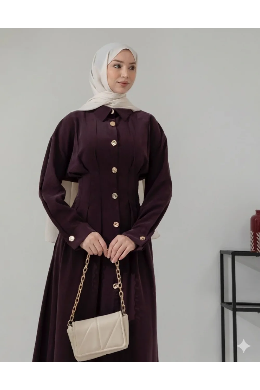 Düğme Detaylı Beli Büzgülü Tasarım Elbise