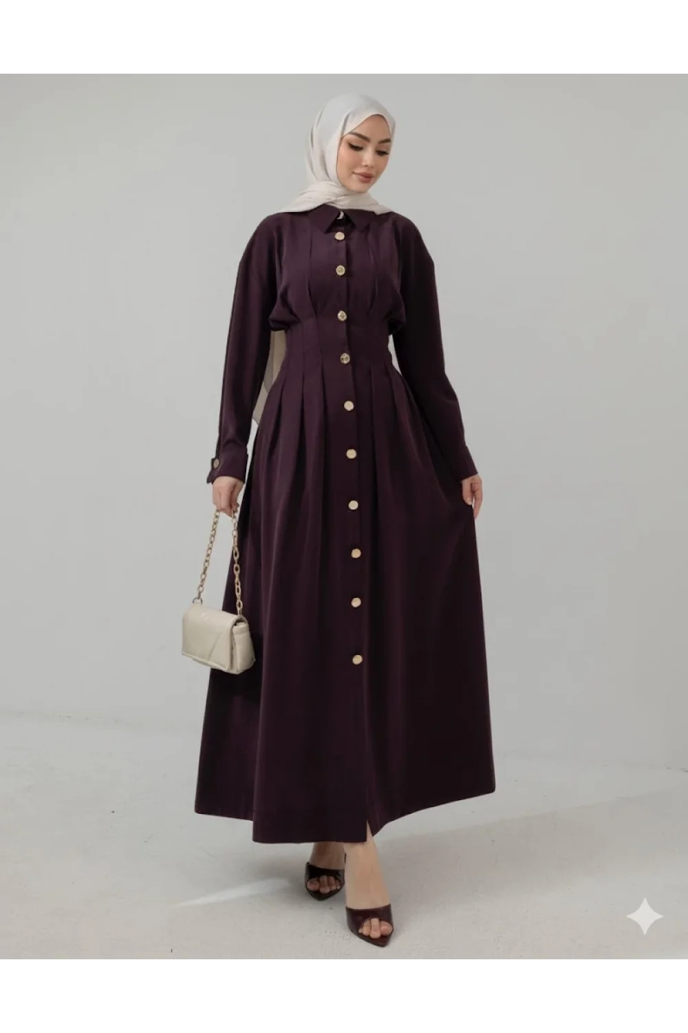 Düğme Detaylı Beli Büzgülü Tasarım Elbise