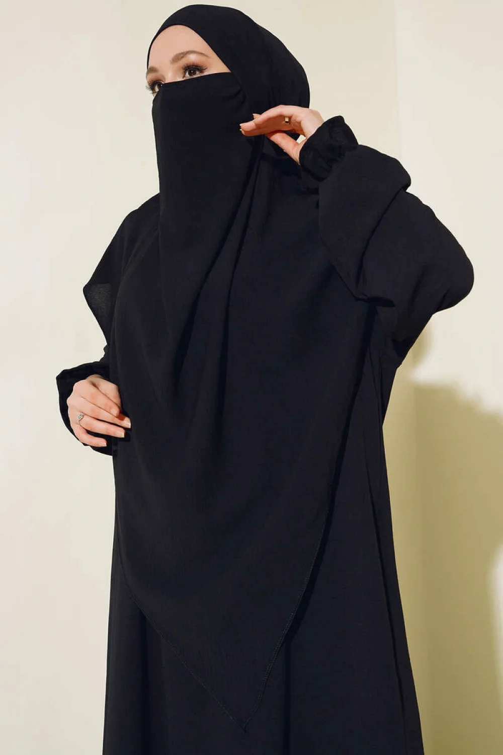 Siyah Sultan Model Geniş Peçeli Ferace Takım