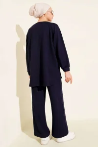 Lacivert Oversize Sweatshirt Ve Geniş Paça Pantolon Kombin Takım