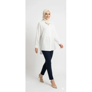 BrandName Beyaz Dökümlü Oversize Zincir Detaylı Tesettür Tunik Gömlek