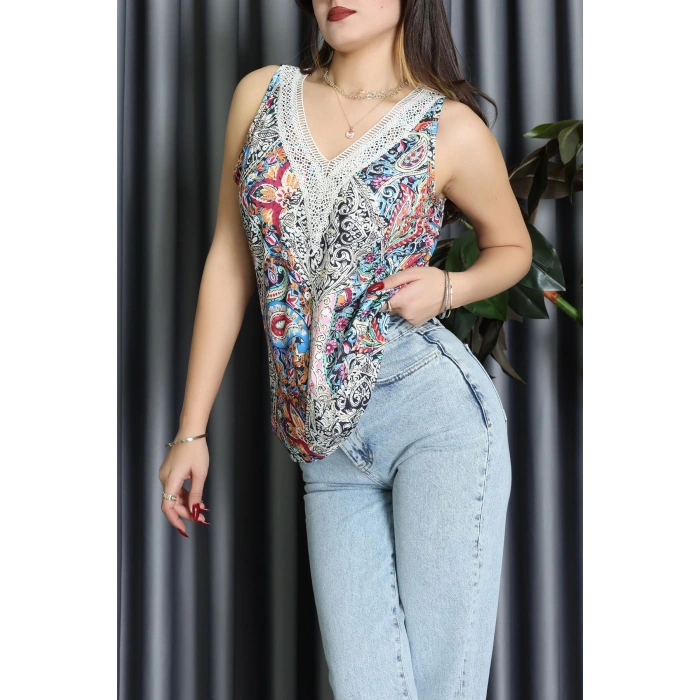 Askılı V Yaka Dantelli Süprem Bluz Desenli - 72083.1256.