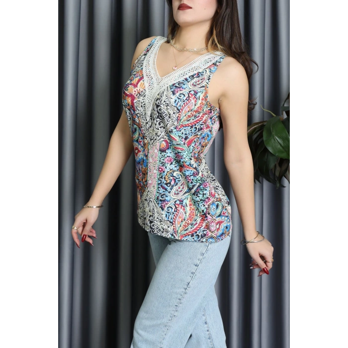 Askılı V Yaka Dantelli Süprem Bluz Desenli - 72083.1256.