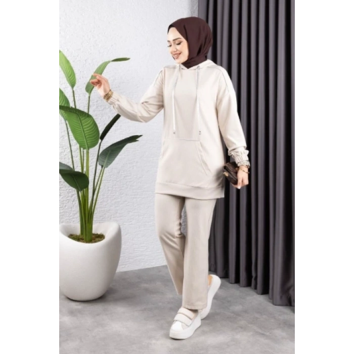 Biyeli Kapşonlu Spor Takım TAŞ