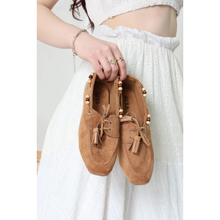Boncuk Detaylı Püsküllü Loafer Babet Taba - 196.1846.