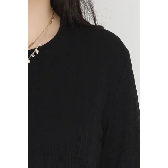 Burgu Kumaş Bisiklet Yaka Büyük Beden Bluz Siyah - 70756.1954.