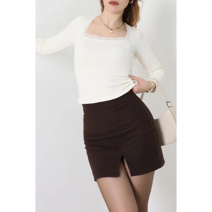 Çerçeve Yaka Dantelli Kaşkorse Body Krem - 70789.599.