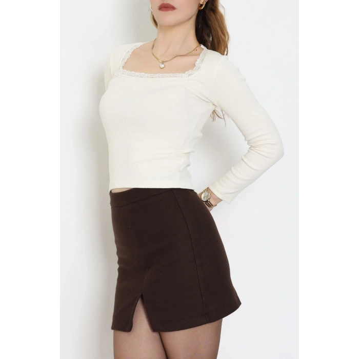 Çerçeve Yaka Dantelli Kaşkorse Body Krem - 70789.599.