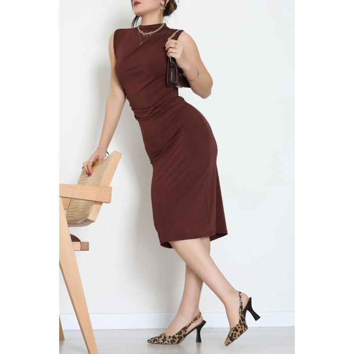 Dik Yaka Sandy Kumaş Elbise Kahve1 - 70831.1949.