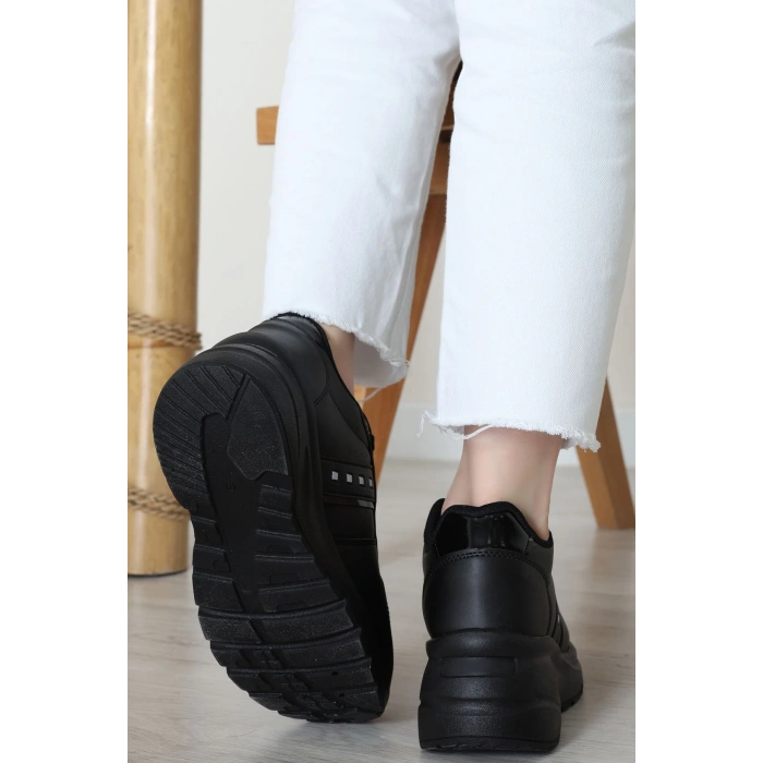 Günlük Spor Ayakkabı Siyah - 31685.2082.