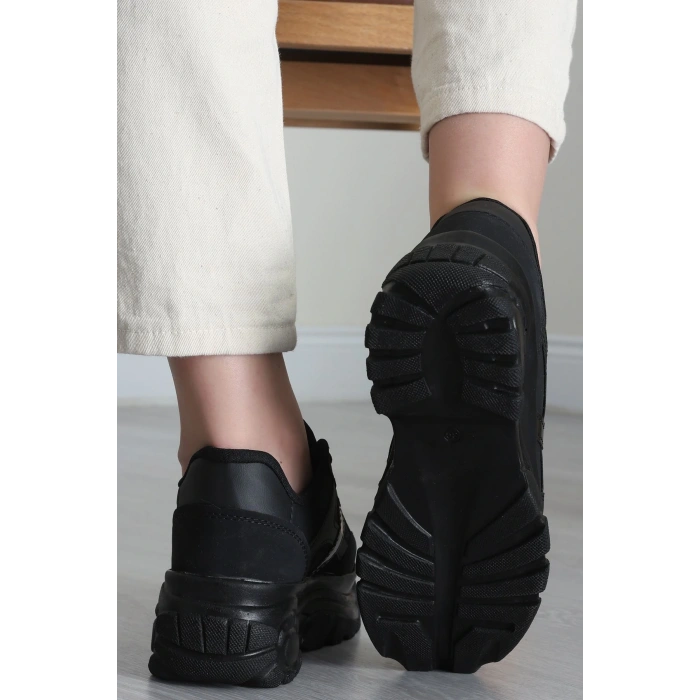 Günlük Spor Ayakkabı Süetsiyah - 31483.2082.