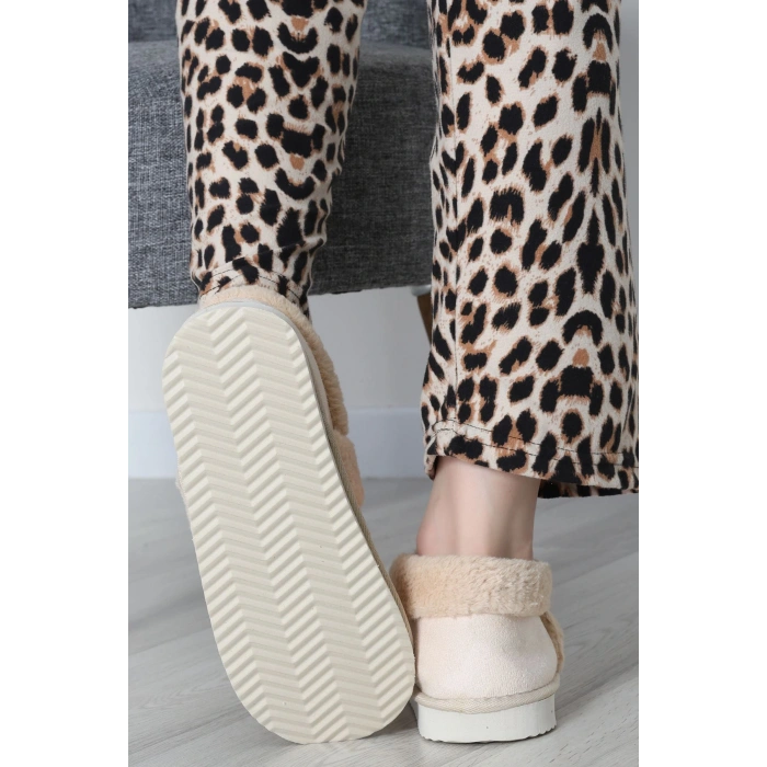 İçi Kürklü Ev Babeti Bej - 31549.264.