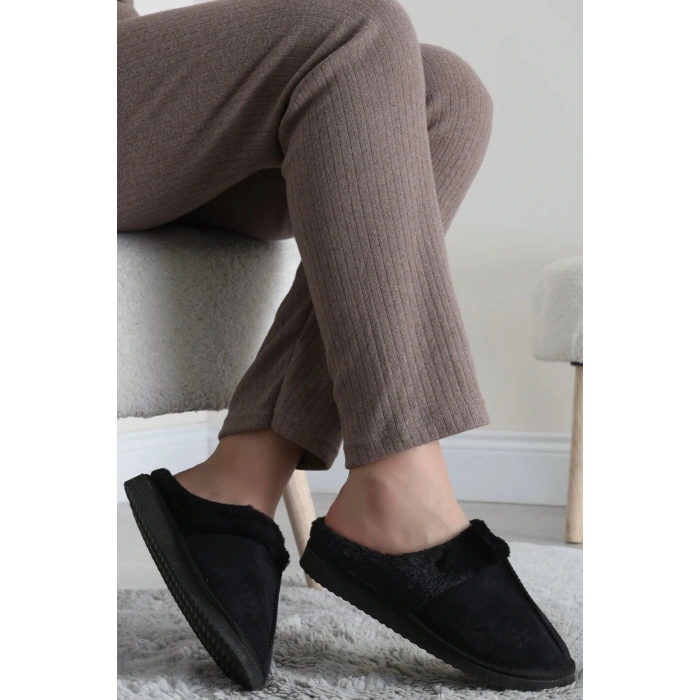 İçi Kürklü Ev Terliği Siyah - 31550.264.