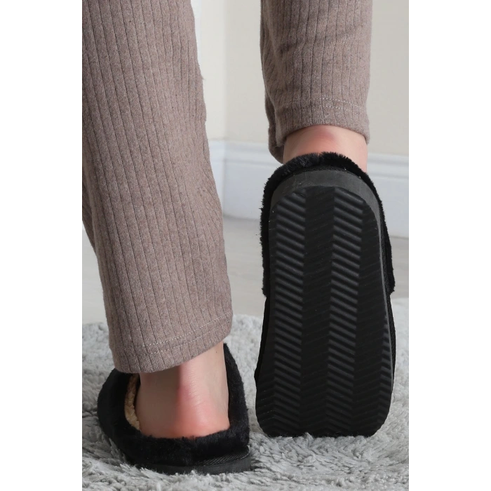 İçi Kürklü Ev Terliği Siyah - 31550.264.