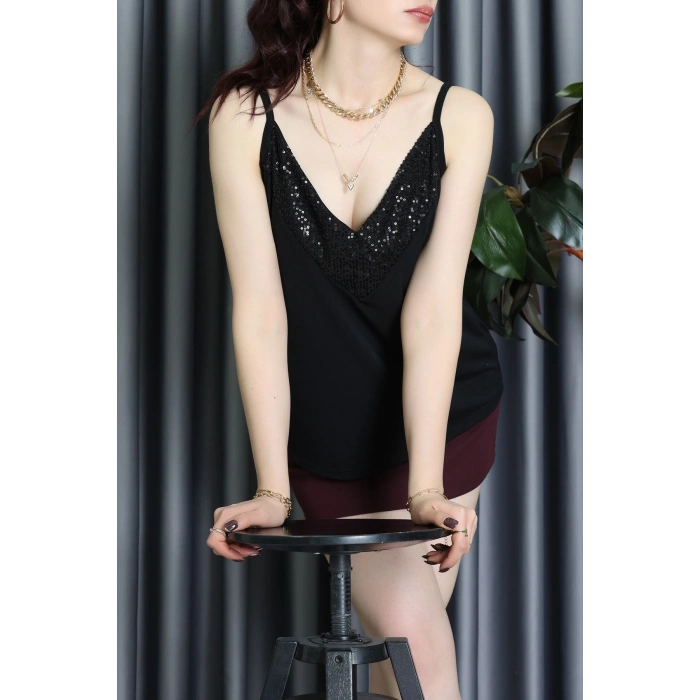 İp Askılı V Yakalı Pulpayet Detaylı Sandy Bluz Siyah - 72378.1287.