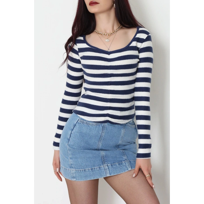 Kalp Yaka Büzgülü Kaşkorse Bluz Lacibeyaz - 51092.1567.