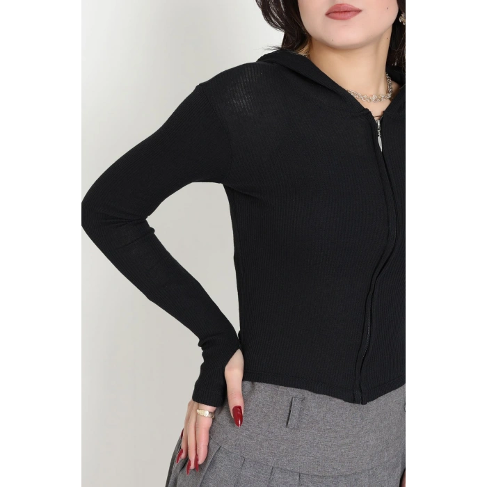 Kapşonlu Parmak Geçmeli Body Siyah - 70769.1567.