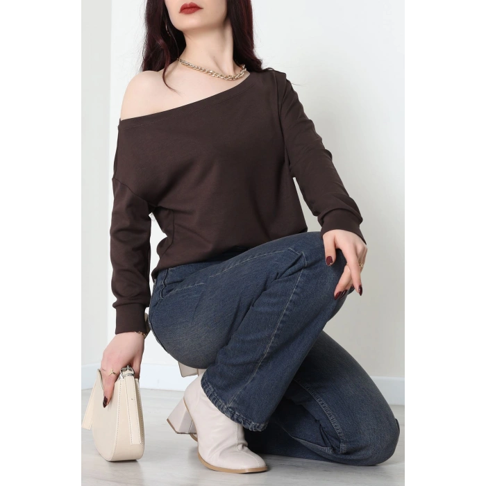 Kayık Yaka Omuz Düşümlü Double Face Kumaş Bluz Acıkahve - 22185.200.