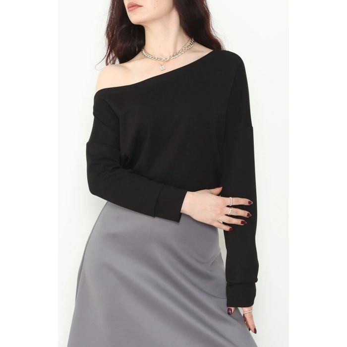 Kayık Yaka Omuz Düşümlü Double Face Kumaş Bluz Siyah - 22185.200.