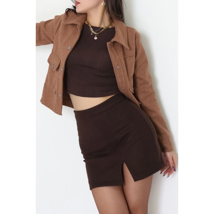 Klasik Yaka Çıtçıt Düğmeli Cep Detaylı Kaşe Crop Ceket Taba - 70992.1775.