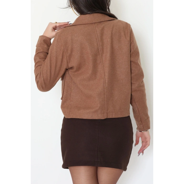 Klasik Yaka Çıtçıt Düğmeli Cep Detaylı Kaşe Crop Ceket Taba - 70992.1775.