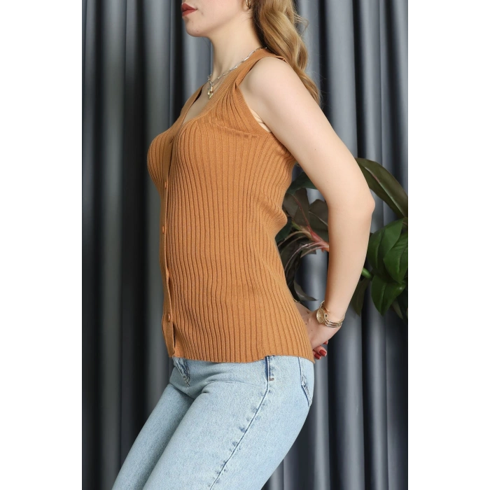 Kolsuz Düğmeli Triko Bluz Camel - 71761.444.