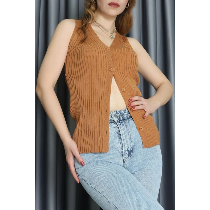 Kolsuz Düğmeli Triko Bluz Camel - 71761.444.