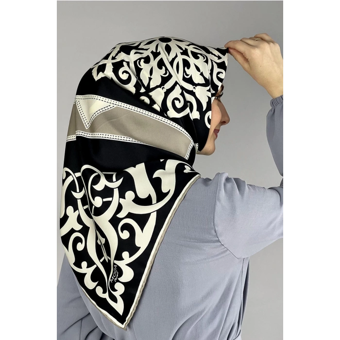 Moda Çizgi Desenli Eşarp