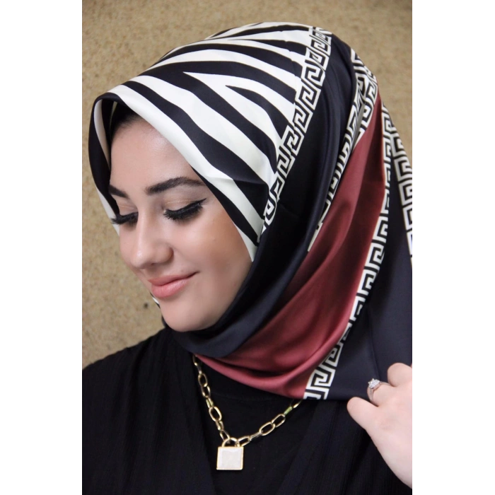 Moda Çizgi Desenli Eşarp