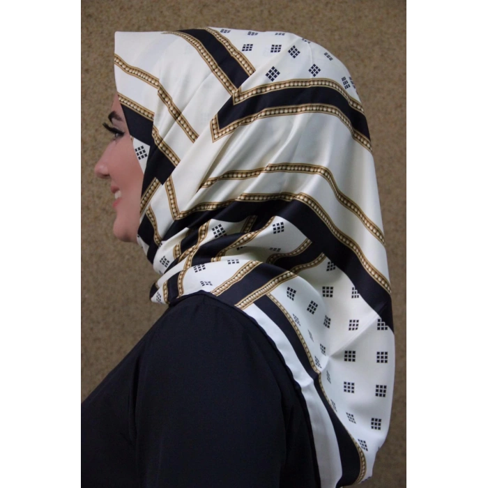 Moda Çizgi Desenli Eşarp