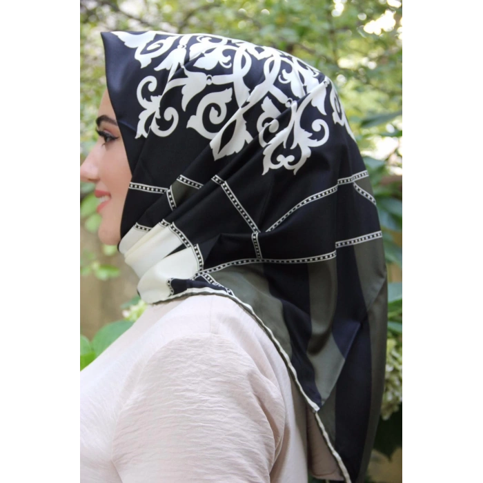 Moda Çizgi Desenli Eşarp